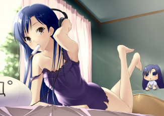 Картинка аниме idolm@ster idolmaster kisaragi chihaya девушка кровать наушники