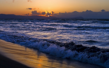 Картинка природа моря океаны океан пляж волны облака закат