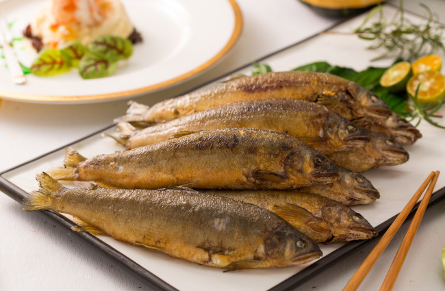 Обои картинки фото еда, рыбные блюда,  с морепродуктами, жареная, морепродукты, рыба