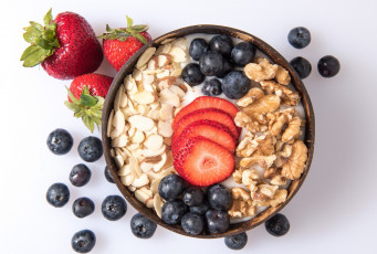 Картинка еда фрукты +ягоды ягоды йогурт орехи овсянка завтрак