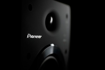 Картинка бренды pioneer колонки технологии музыка логотип монохромный темный аудио техника бренд
