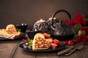Картинка еда блины +оладьи свечи чайник оладьи сердечки ягоды