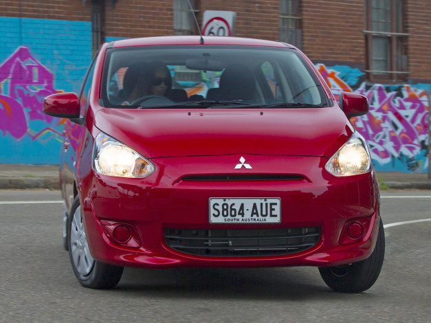 Обои картинки фото автомобили, mitsubishi, mirage, красный, au-spec, 2013г
