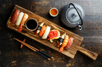 Картинка еда рыба +морепродукты +суши +роллы имбирь лимон креветки чайник