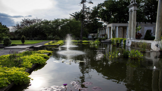 Обои картинки фото города, - фонтаны, водоем, водяные, лилии, павильоны, фонтан