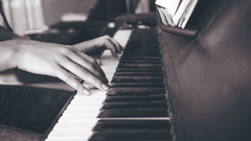 обоя музыка, -музыкальные инструменты, руки, пианино, клавиши