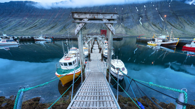 Обои картинки фото корабли, порты ,  причалы, исландия