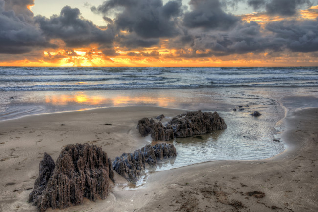 Обои картинки фото природа, восходы, закаты, закат, скалы, песок, берег
