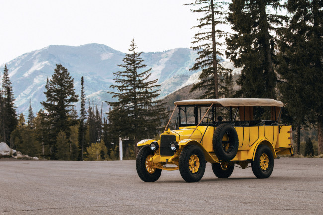 Обои картинки фото white model 15-45 yellowstone park tour bus by bender, автомобили, автобусы, classic