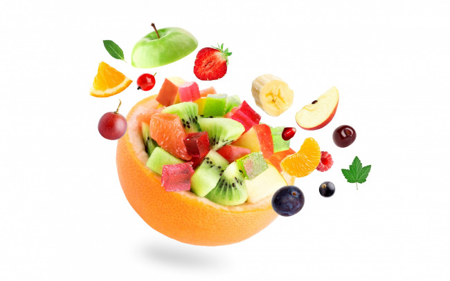 Обои картинки фото еда, фрукты,  ягоды, белый, фон, дольки, ягоды