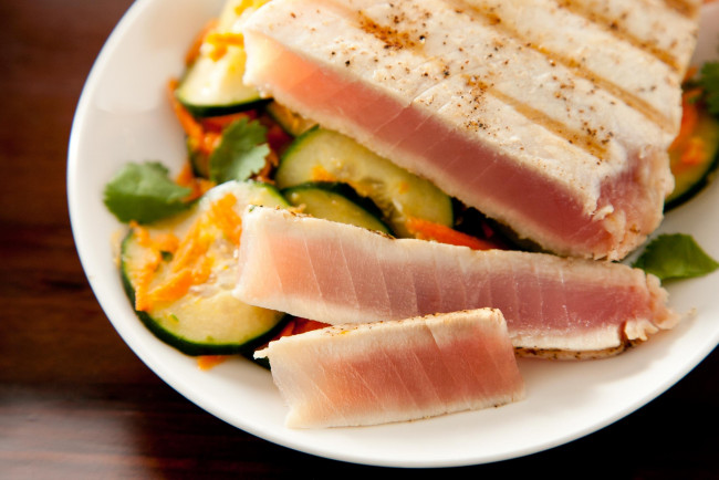 Обои картинки фото еда, рыбные блюда,  с морепродуктами, тунец