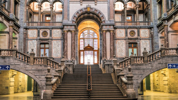 Картинка города антверпен+ бельгия архитектура лестница старое здание антверпен железнодорожный вокзал арка