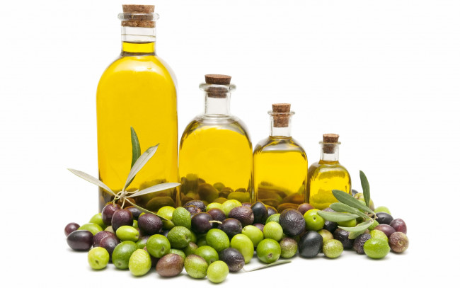 Обои картинки фото еда, разное, оливки, масло, бутылки