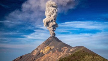 обоя volcan fuego, guatemala, природа, стихия, volcan, fuego