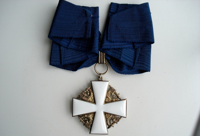 Обои картинки фото командорский, крест, финляндия, разное, награды, лента