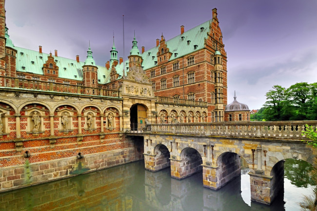 Обои картинки фото фредериксборг дания, города, - дворцы,  замки,  крепости, вода, замок, мост