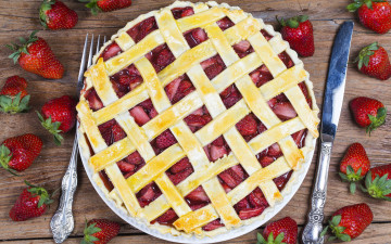 Картинка еда пироги клубничный пирог ягоды клубника