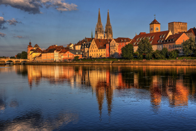 Обои картинки фото регенсбург, германия, города, река, отражение, здания