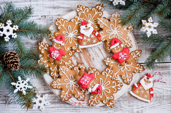 Картинка праздничные угощения шишка ветки печенье