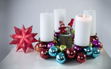 Картинка праздничные новогодние+свечи фигурки шарики свечи