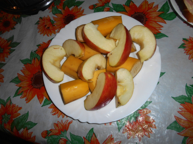 Обои картинки фото еда, Яблоки, яблоки, бананы