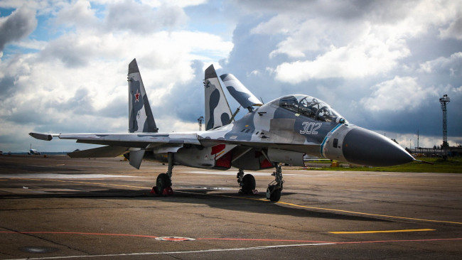 Обои картинки фото су-37, авиация, боевые самолёты, истребитель, су37, аэродром, военно-воздушные, силы, россии