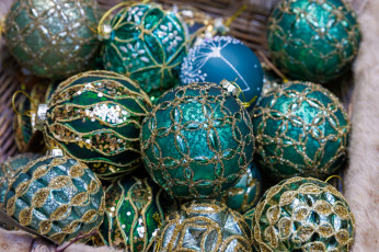 Картинка праздничные шары шарики голубые зеленые
