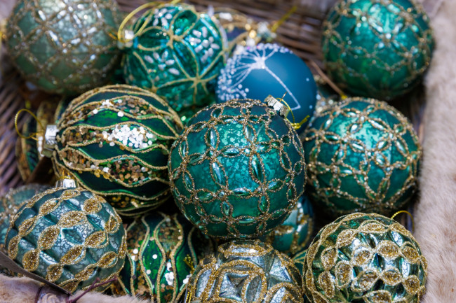 Обои картинки фото праздничные, шары, шарики, голубые, зеленые