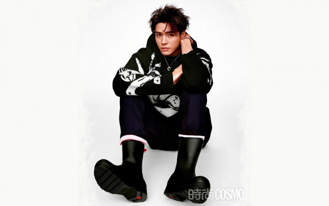 Обои картинки фото мужчины, gong jun | simon gong, актер, свитер, сапоги
