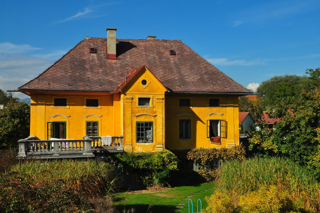 Обои картинки фото klagenfurt, austria, города, здания, дома, дом, сад