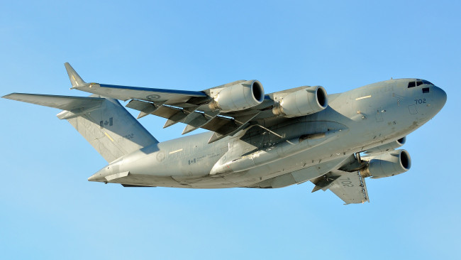Обои картинки фото mcdonnell douglas c-17 globemaster iii, авиация, военно-транспортные самолёты, канада, ввс, самолет, транспортный, тяжелый