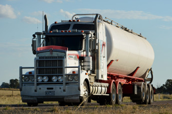 Картинка kenworth+tanker автомобили kenworth тягач седельный грузовик тяжелый