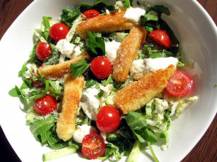 Картинка еда салаты +закуски зелень черри салат куриные кусочки помидоры сыр