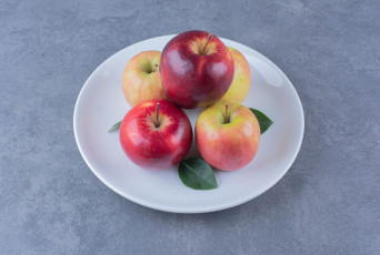 Картинка еда яблоки тарелка румяные