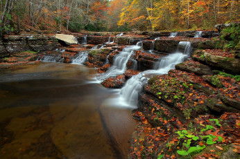 обоя природа, водопады, потоки, вода, камни, осень, листья