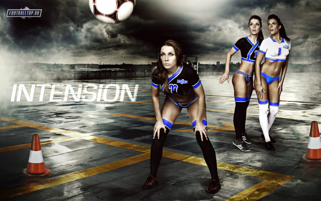 Обои картинки фото football, intension, спорт, футбол, девушка