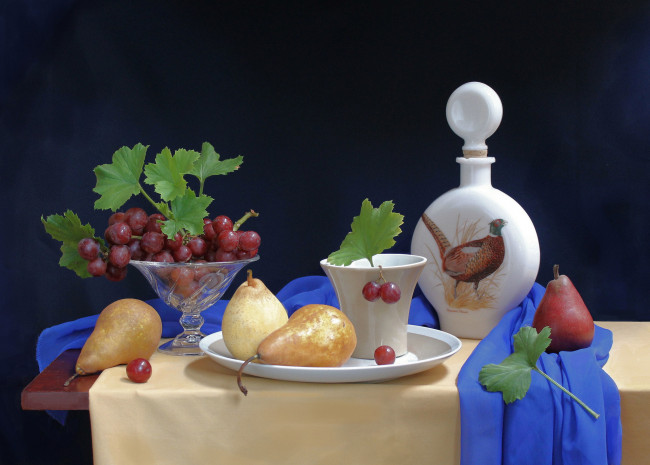 Обои картинки фото еда, натюрморт, посуда, фазан, виноград, груши