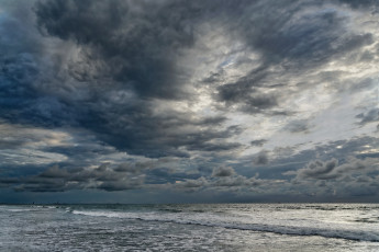 Картинка природа моря океаны небо облака вода море