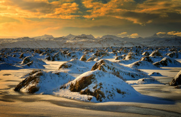 Картинка природа горы дюны холмы пейзаж снег облака небо