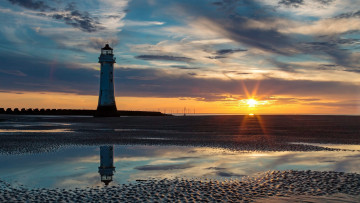 Картинка природа маяки море маяк тучи закат