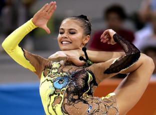 Картинка девушки алина+кабаева гимнастка костюм булавы выступление