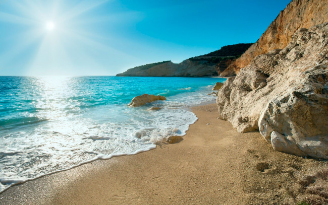 Обои картинки фото природа, побережье, песок, скалы, греция, море, солнце