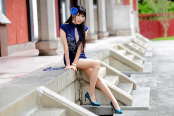 Картинка девушки -+азиатки азиатка платье поза