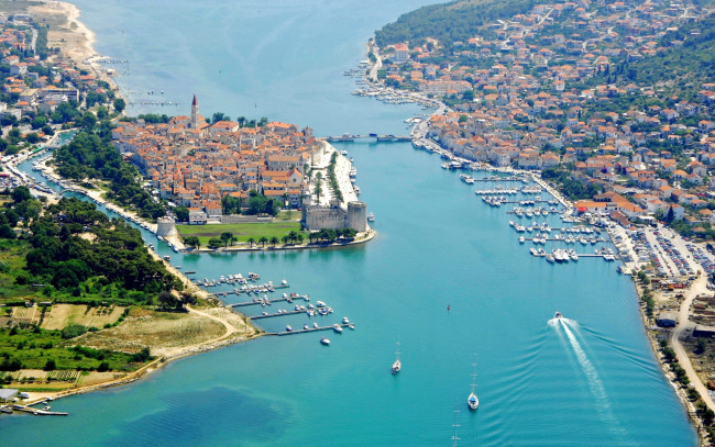 Обои картинки фото города, - панорамы, трогир, лето, курорт, вид, сверху, курорты, хорватия