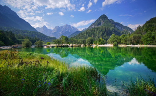 Обои картинки фото природа, реки, озера, отражение, деревья, горы, озеро, юлийские, альпы