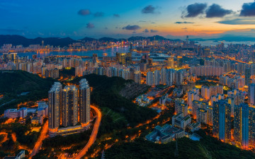 Картинка гонконг +китай города гонконг+ китай небоскребы панорама вечер городской пейзаж