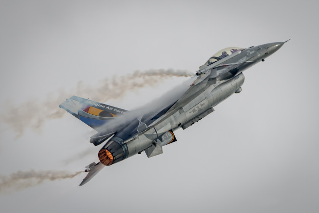 Обои картинки фото f-16a, авиация, боевые самолёты, ввс