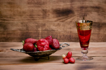 Картинка еда клубника +земляника вкусная сочная спелая ягода