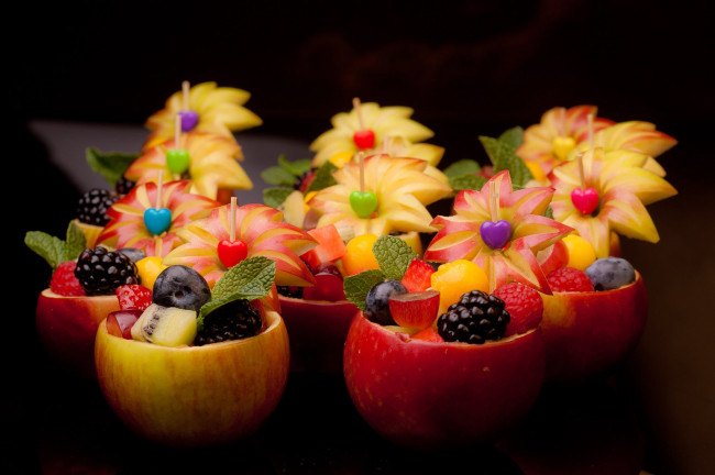 Обои картинки фото еда, фрукты,  ягоды, ягоды, яблоки, десерт