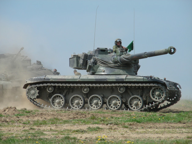 Обои картинки фото техника, военная, танк, поле